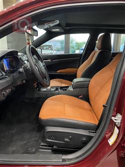 کرایسلەر 300